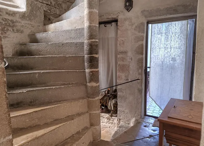 Maison Romane 1136